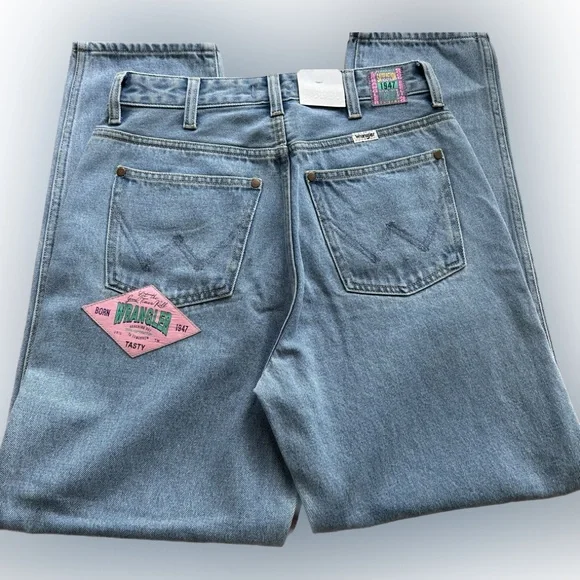 NWT Wrangler Body Bespoke Retro Patch Jeans Size 28